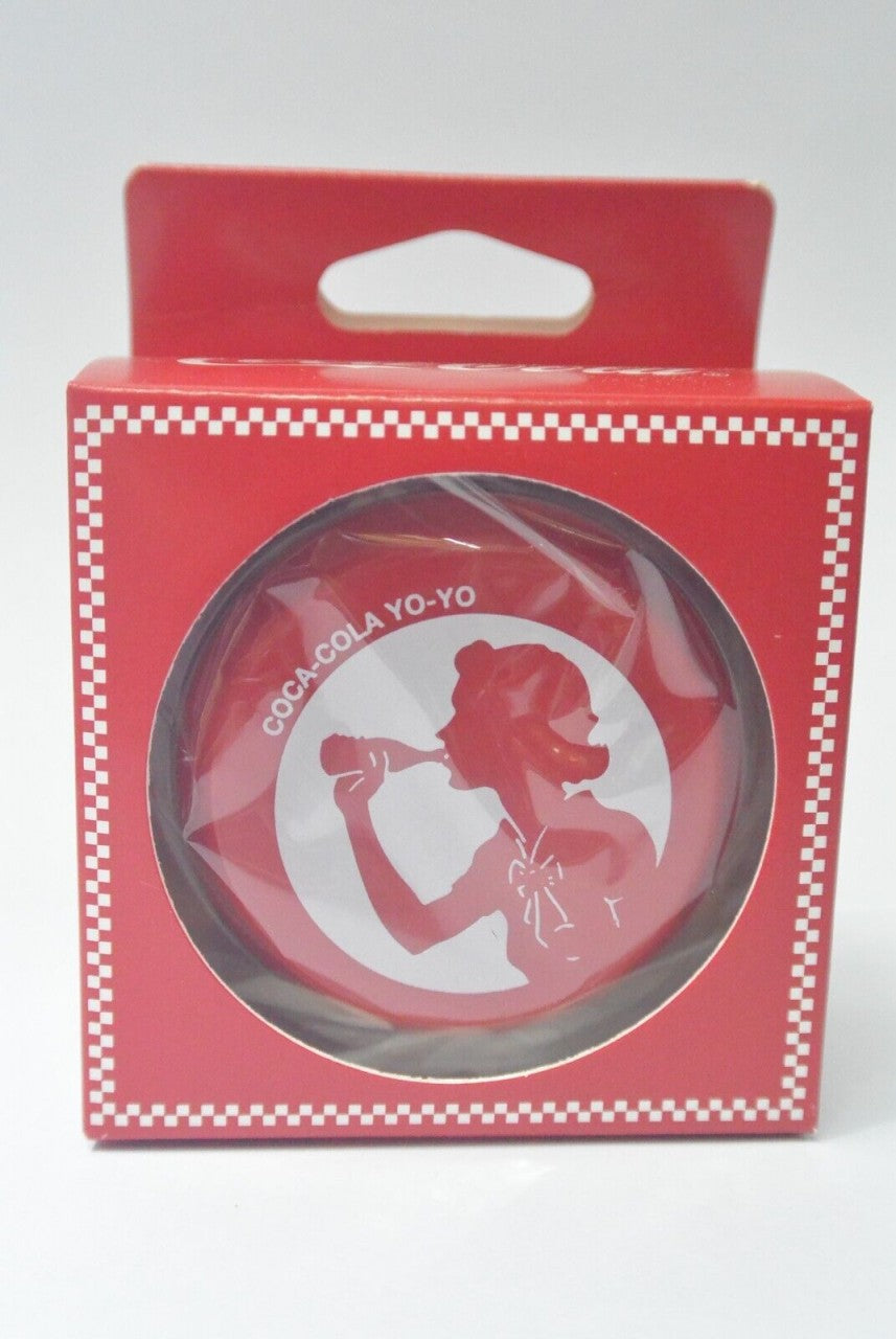 Coke Yoyo - Lady Drinking