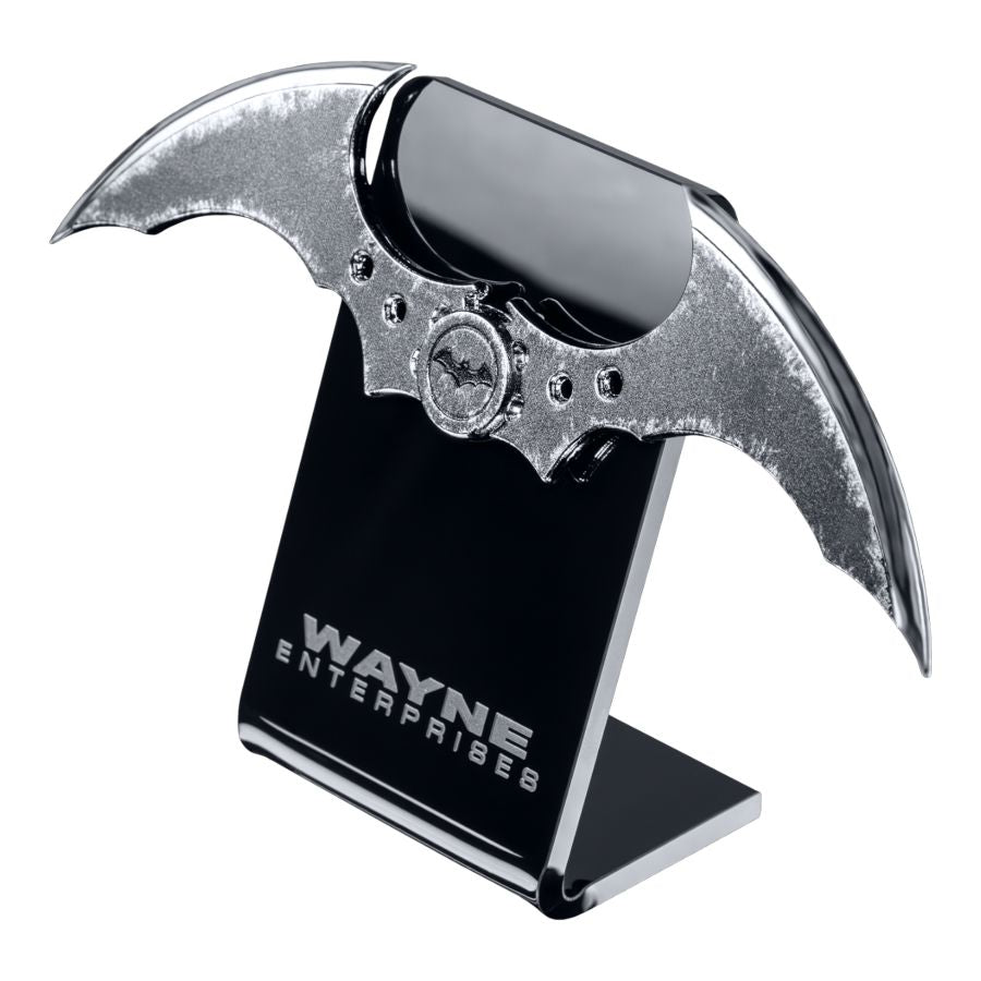 Batman: Arkham Asylum - Scaled Batarang Replica With Stand