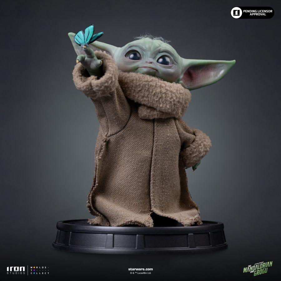 The Mandalorian & Grogu (2026) - Grogu Butterfly Wonder Statue