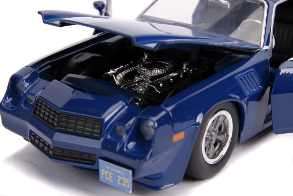 Stranger Things - 1979 Chevy Camero Z28 1:24 Hollywood Ride