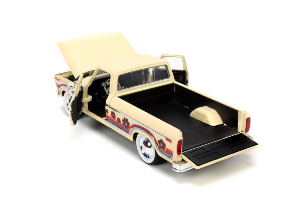 I Love The - 70’s 1979 Ford F150 1:24 Scale