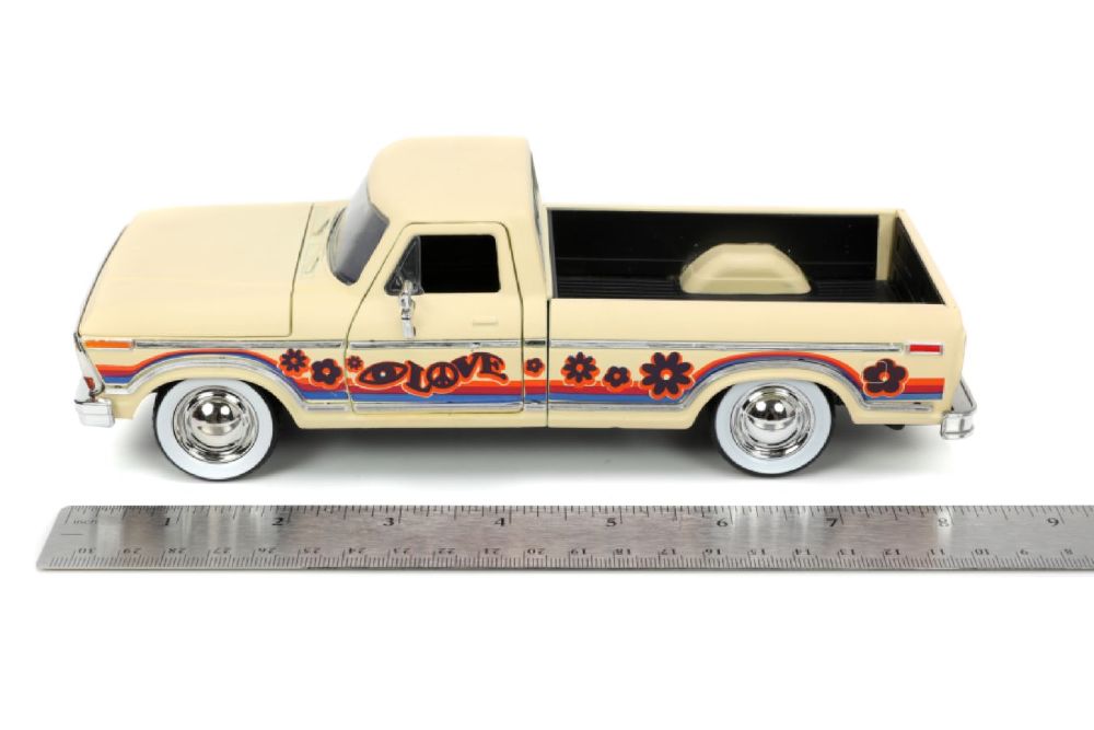 I Love The - 70’s 1979 Ford F150 1:24 Scale