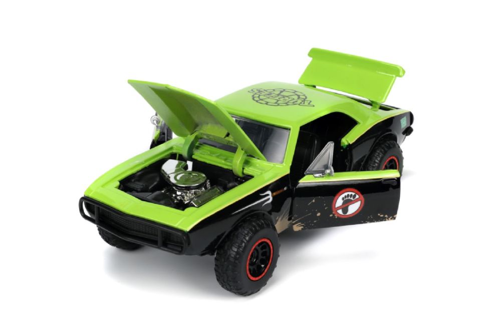 Teenage Mutant Ninja Turtles (TV 1987) - 1967 Chevrolet Camaro with Raphael 1:24 Scale