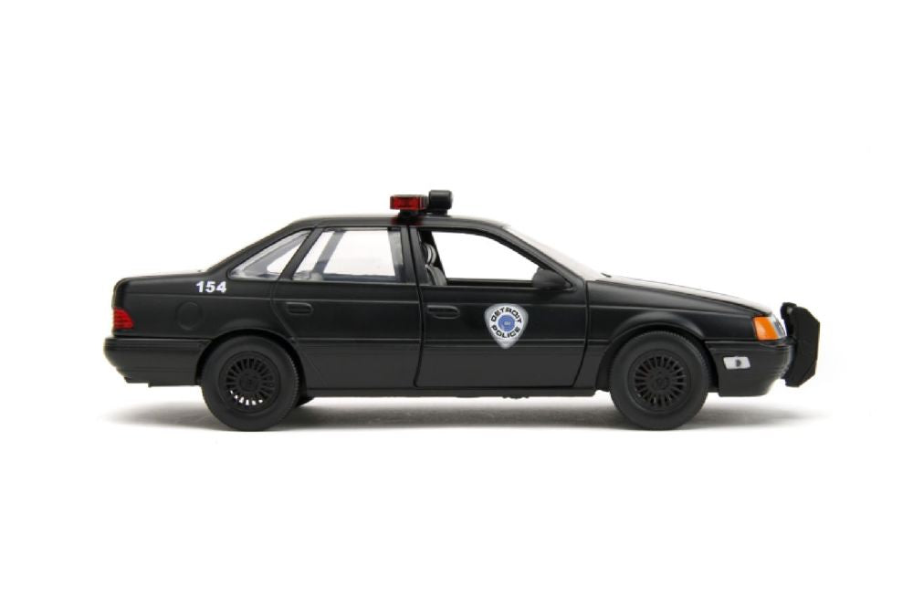 Robocop - 1986 Ford Taurus with Robocop 1:24 Scale Set