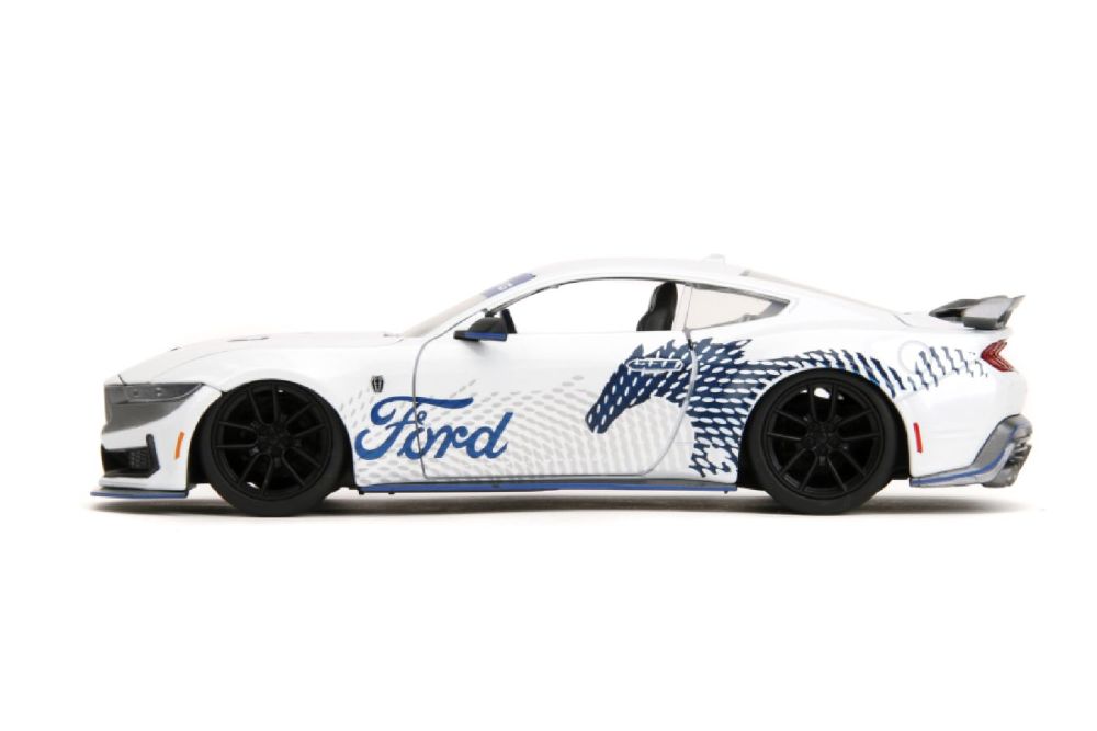 Big Time Muscle - 1:24 2024 Ford Mustang Dark Horse Edition Diecast Vehicle
