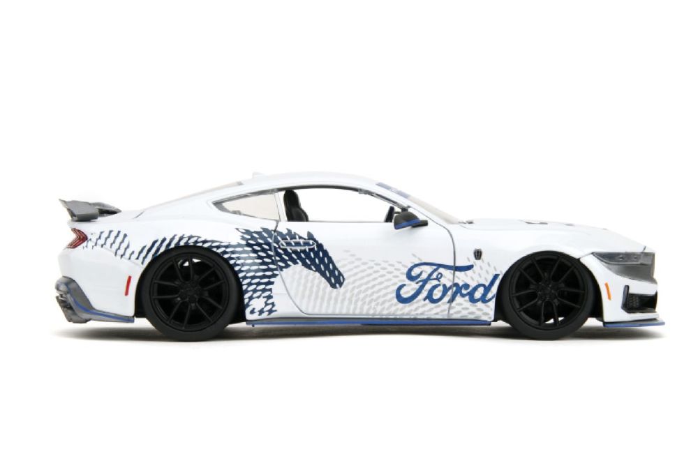 Big Time Muscle - 1:24 2024 Ford Mustang Dark Horse Edition Diecast Vehicle