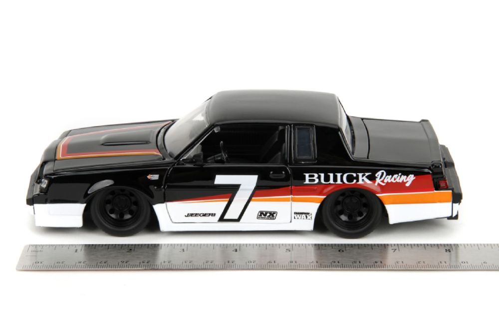 Big Time Muscle - 1987 Buik Grand National1:24 Scale Diecast Vehicle