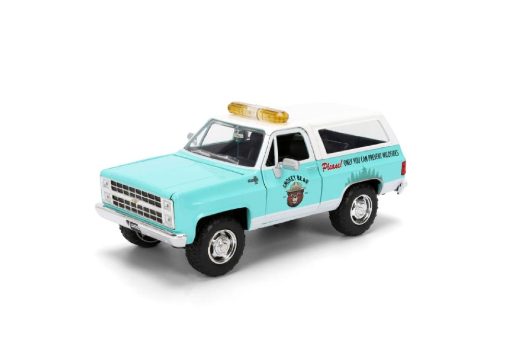 Smokey Bear –-1980 Chevrolet Blazer 1:24 Scale Diecast Vehicle (with Figure)