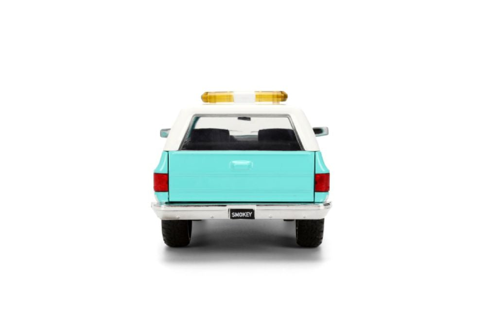 Smokey Bear –-1980 Chevrolet Blazer 1:24 Scale Diecast Vehicle (with Figure)