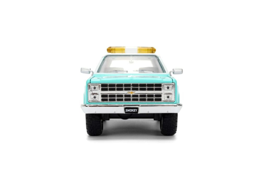 Smokey Bear –-1980 Chevrolet Blazer 1:24 Scale Diecast Vehicle (with Figure)