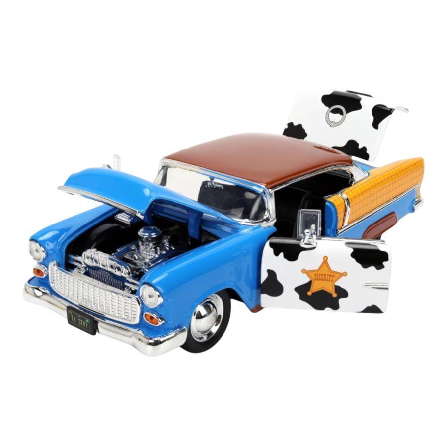 Toy Story - 1:24 Woody Figure with 1955 Chevrolet Bel Air (Diecast Vehicle)