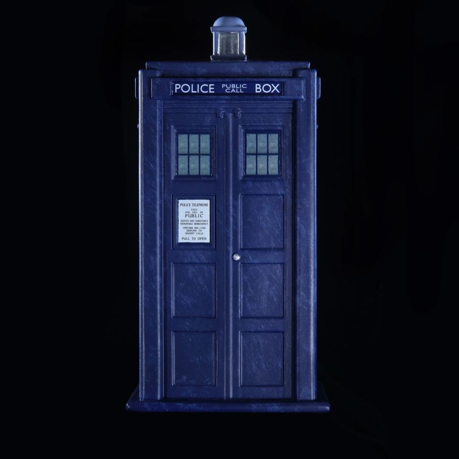 Doctor Who - The Second Doctor’s TARDIS 1:21 Scale Polyresin Replica