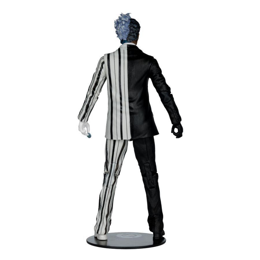 DC Direct - Two-Face 7″ (1995)(Chase) Page Punchers 7″ Figure with Comic