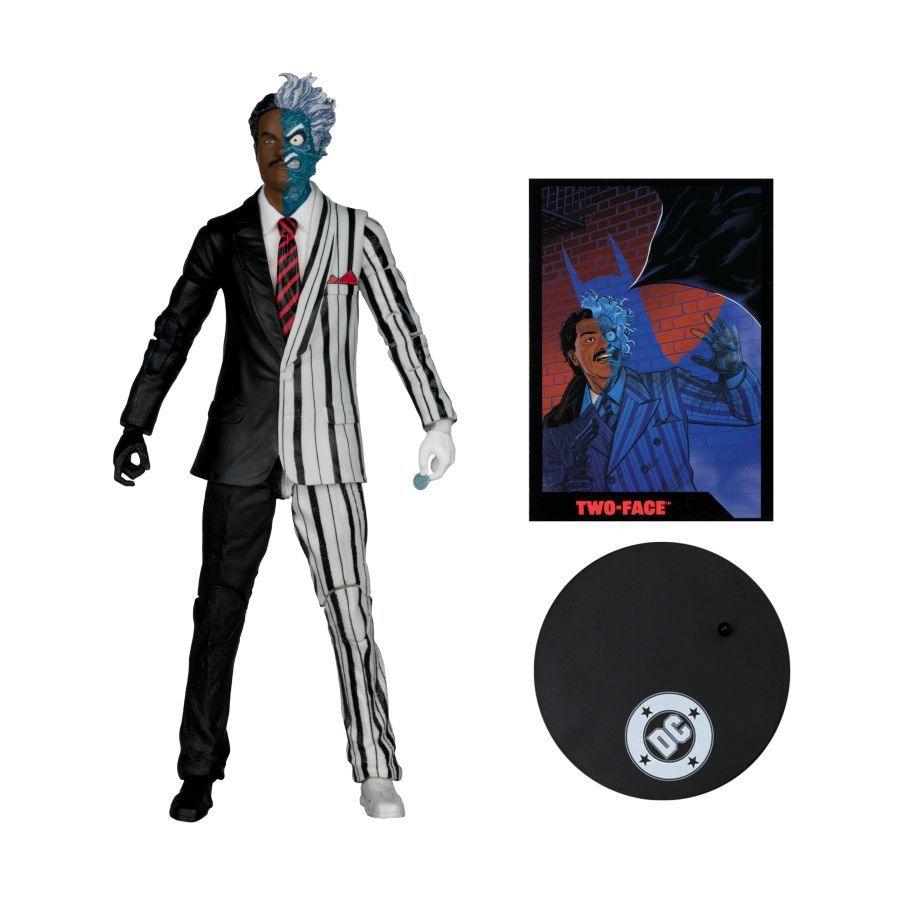 DC Direct - Two-Face 7″ (1995)(Chase) Page Punchers 7″ Figure with Comic