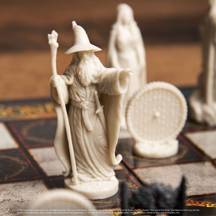 The Lord of the Rings – Battle For Middle-earth Chess Set