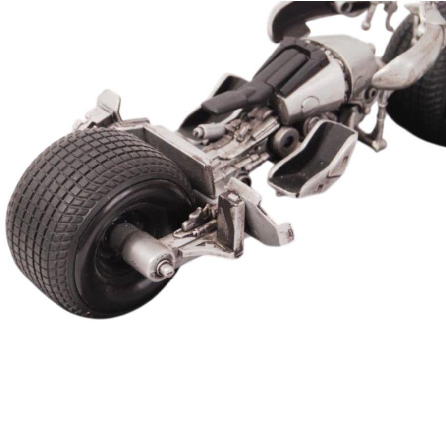 Batman: Dark Knight Rises -The Bat-Pod Replica