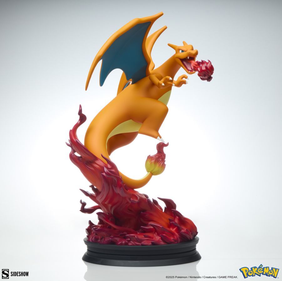 Pokemon – Charizard Statue