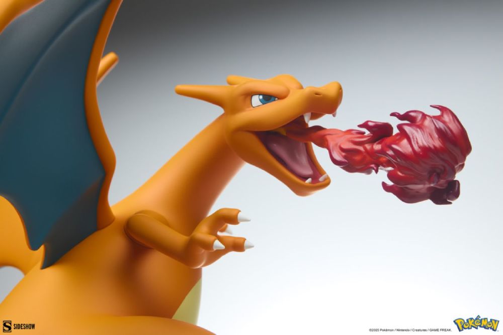 Pokemon – Charizard Statue