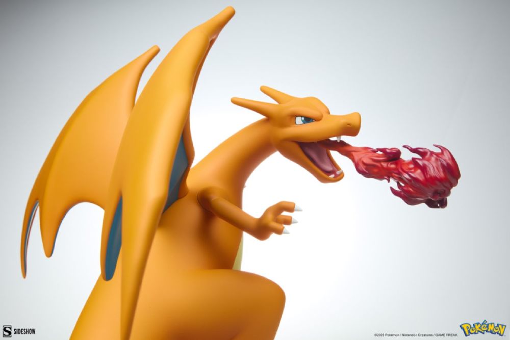 Pokemon – Charizard Statue
