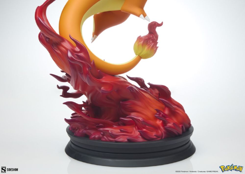 Pokemon – Charizard Statue