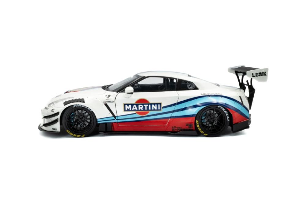 Solido - 1:18 Nissan GT-R (R35) W/ Liberty Walk Body Kit 2.0 M Diecast Vehicle