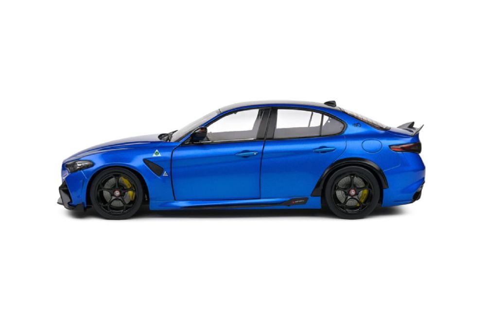 Solido - 1:18 2022 Alfa Romeo Giulia GTA Blue Anodized Diecast Vehicle