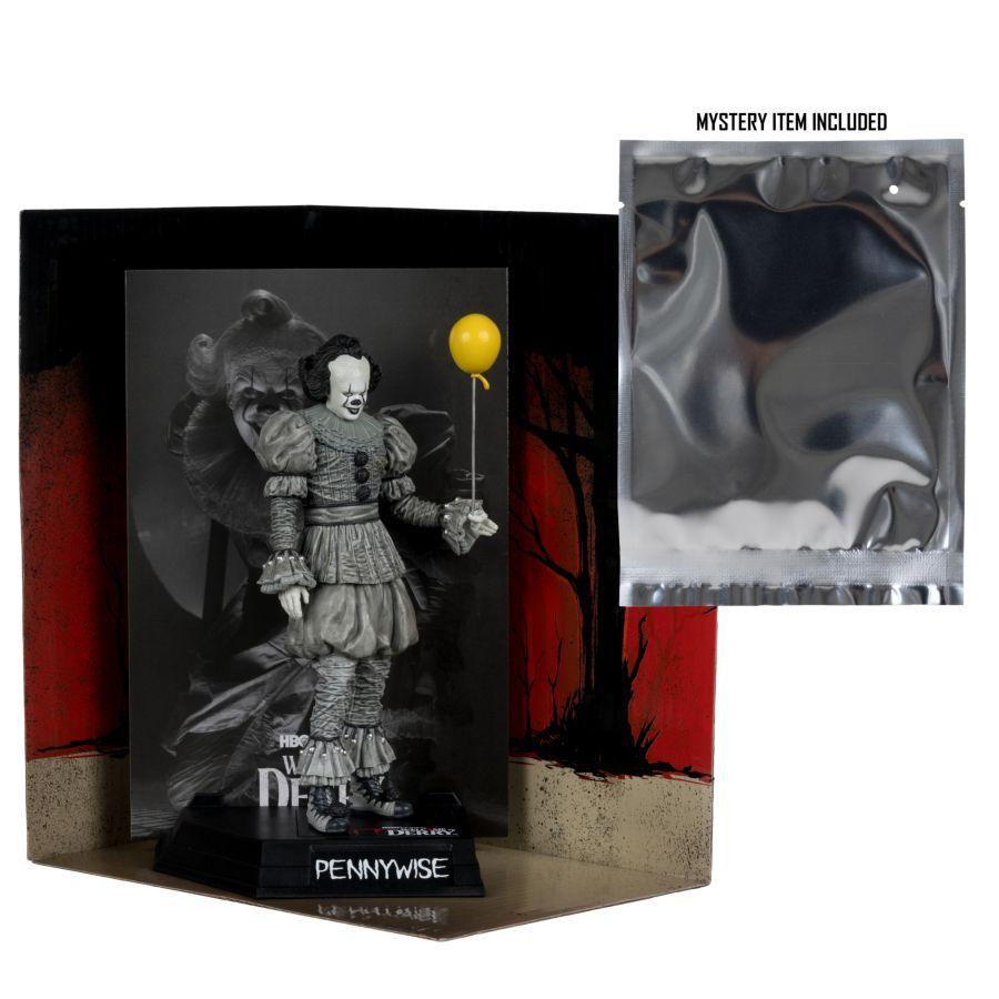 Welcome to Derry - Pennywise (Black & White) Movie Maniacs 6″ Posed Figure