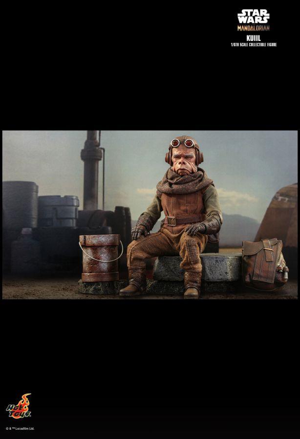 Star Wars: Mandalorian - Kuiil 1:6 Scale Collectable Action Figure