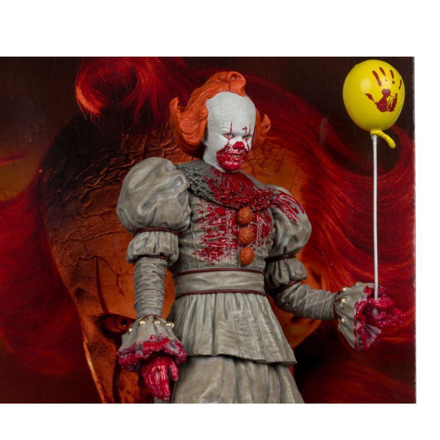 Welcome to Derry - Pennywise (Bloody) Movie Maniacs 6″ Posed Figure