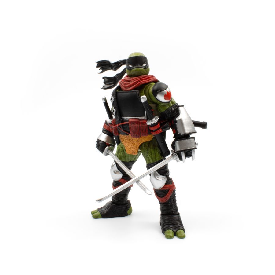 Teenage Mutant Ninja Turtles - Dark Leonardo “Battle Ready” BST AXN 1:15 Scale Action Figure