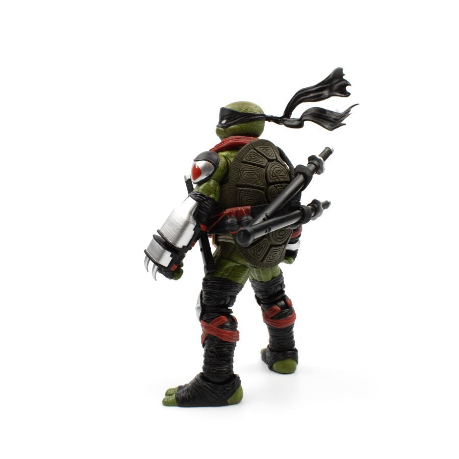 Teenage Mutant Ninja Turtles - Dark Leonardo “Battle Ready” BST AXN 1:15 Scale Action Figure
