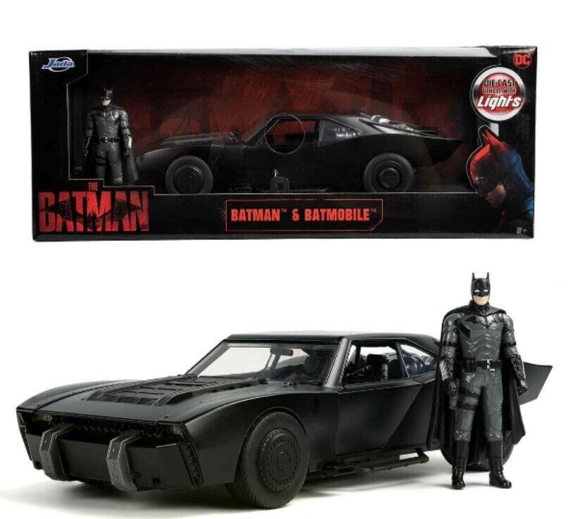 The Batman - Batmobile With Batman 1:18 Scale Hollywood Ride With Light (Model Car)