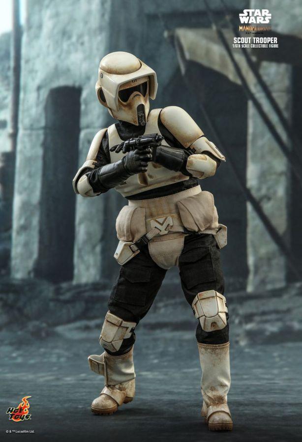 Star Wars: The Mandalorian - Scout Trooper 1:6 Scale Collectable Action Figure
