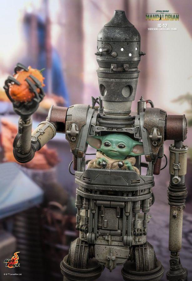 Star Wars: Mandalorian - IG-12 1:6 Scale Collectable Action Figure