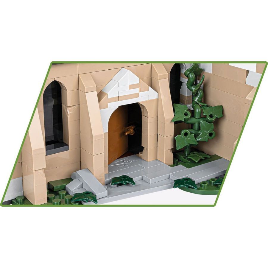 World War 2 - Sainte-Mere-Eglis Church Construction Brick Set (2280 Pieces)