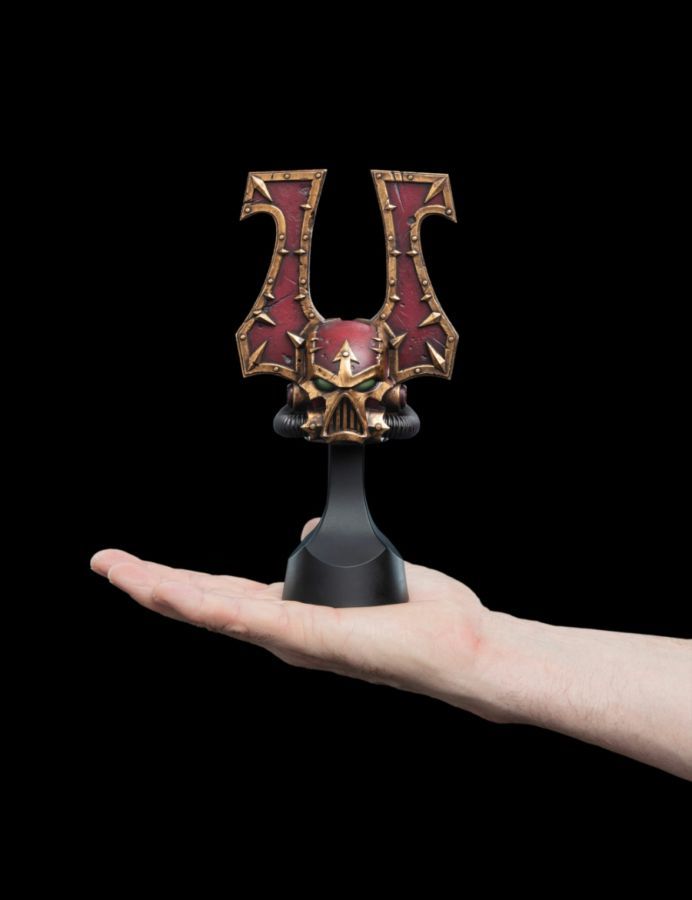 Warhammer 40,000 - Khorne Berzerker Miniature Helm