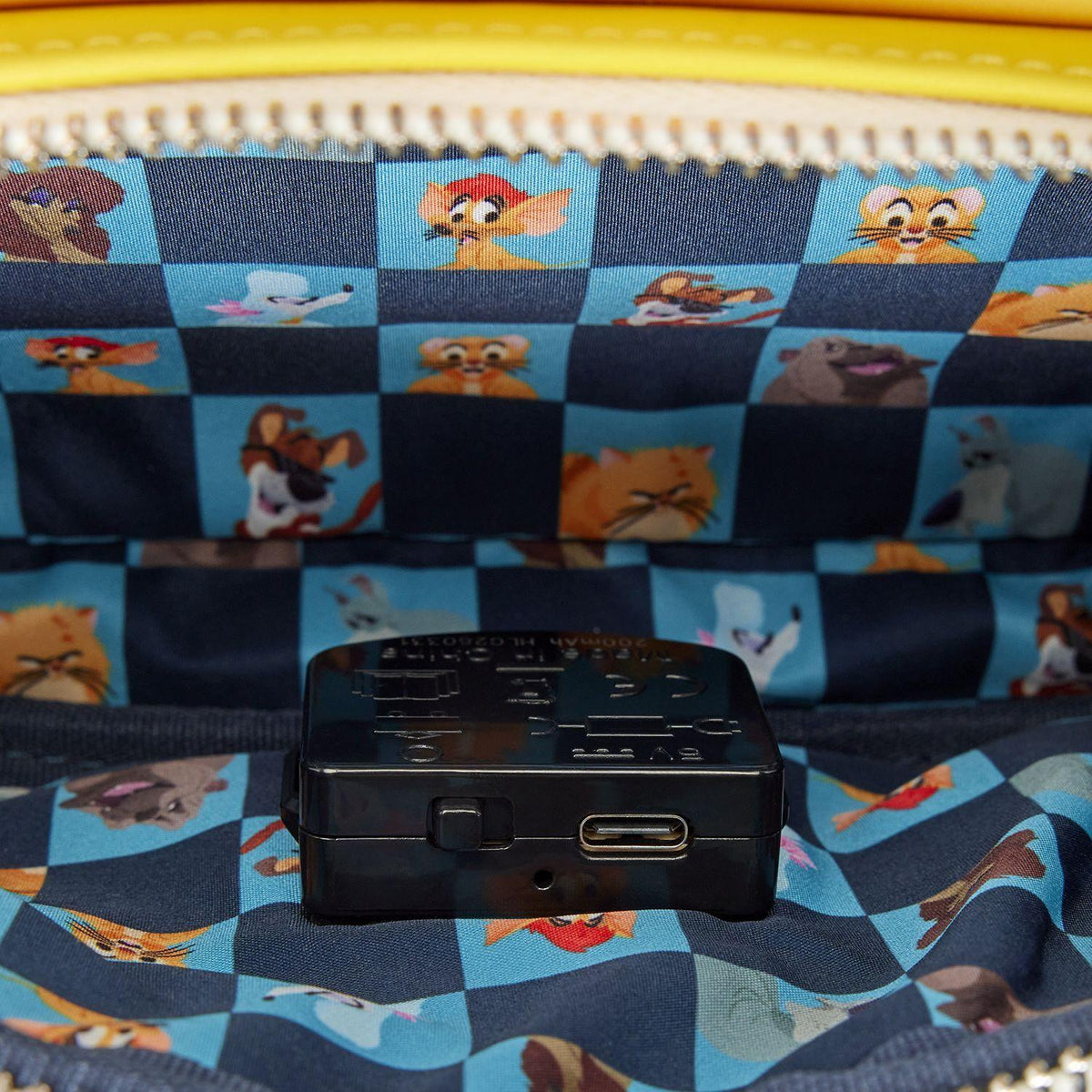Oliver & Company - Taxi (Loungefly Backpack)