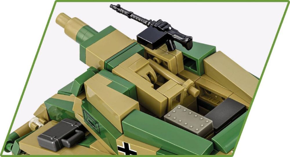 World War 2 - Sd.Kfz. 234/3 Stummel Construction Brick Set (438 Pieces)