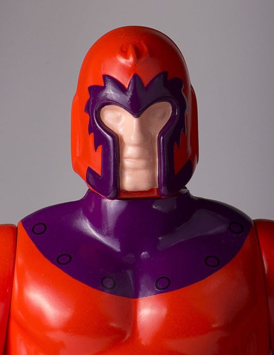 Marvel Comics - Magneto Secret Wars 1:6 Scale 12″ Jumbo Kenner Action Figure
