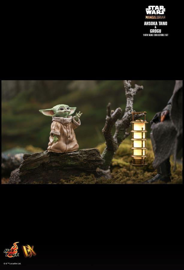 Star Wars: The Mandalorian - Ahsoka Tano and Grogu 1:6 Scale Collectable Action Figure Set