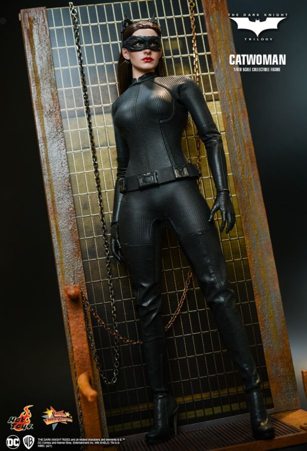Batman The Dark Knight Trilogy - Catwoman 1:6 Scale Collectable Action Figure