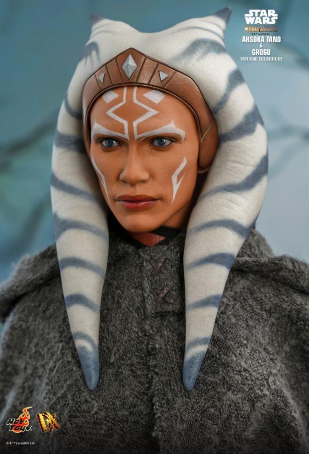 Star Wars: The Mandalorian - Ahsoka Tano and Grogu 1:6 Scale Collectable Action Figure Set