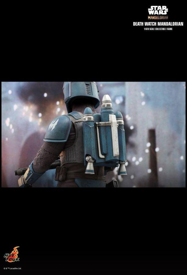Star Wars: The Mandalorian - Death Watch Mandalorian 1:6 Scale Collectable Action Figure